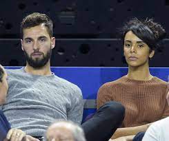 Qui ne quittait pas des yeux. News People Actualites People Et Stars Du Jour Starmag Com Benoit Paire Actualites People Shy M