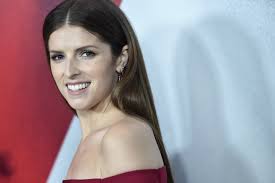 Anne, a derivative of anna. Anna Kendrick Tells Ad How She Decorates Her Home For The Holidays Architectural Digest