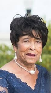 Gwendolyn Shade's Instagram, Twitter & Facebook