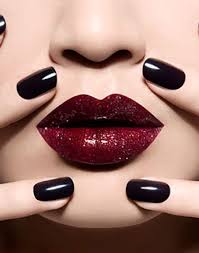 Black And Red Lipstick Ombre Maybelline Color Show Nail Lacquer In 2020 Lip Art Burgundy Nails Nail Polish