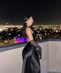 Emma Mei-Li - Free pics, galleries & more at Babepedia
