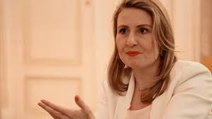 Integrationsministerin susanne raab (övp) präsentierte die online kurse mit den folgendem eckpunkten des neuen angebots: Das Grosse Interview Sind Sie Ministerin Fur Alle Frauen Frau Raab Krone At
