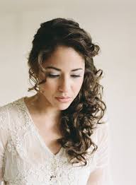24 Wedding Hairstyles For Naturally Curly Hair Happywedd Com Curly Wedding Hair Curly Hair Styles Naturally Curly Hair Styles