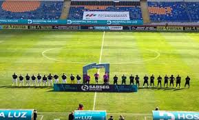 Founded in 1939, it currently plays in the ligapro, holding home games at the estádio do futebol clube de vizela, with a capacity for 6,100 spectators. Academica Oaf 1 3 Fc Vizela Vizelenses Vencem Na Tu Ral Men Te