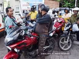 In delhi, the price of petrol was hiked to rs 82.08 from rs 82.03 paise per litre, while diesel was untouched at rs 73.56 per litre, according to indian oil corporation. Petrol Diesel Price Today In Delhi Noida Mumbai Chennai Kolkata Gurgaon Gurugram Petrol Diesel Rates Cut On Friday May 31 Check Rates Here Petrol Price Petrol Ka Daam Diesel Business News