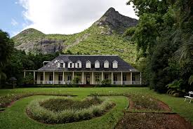 Villa grand standing 4 room (s) 282 m2mauritius located on a domain of 2.5 hectares on the outskirts of the river, this villa available in any property is located in an elegant. Flugenteontour Spuren Der Mauritianischen Kolonialzeit Flugentenblog