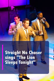 10 Men Sing The Lion Sleeps Tonight But It S Their Harmony That Drives The Crowd Wild With Images The Lion Sleeps Tonight Oldies Music Country Music Videos