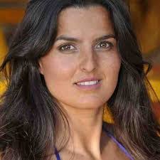 Tara Matthews's Instagram, Twitter & Facebook