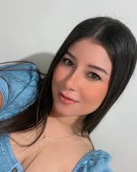 Ashley Angulo's Instagram, Twitter & Facebook