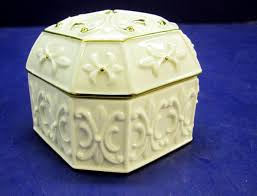 Cream, sculpted roses giftware, round box. Lot Lenox Music Jewelry Box