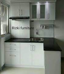 Tentu saja ada beberapa metode yang dapat anda praktekan untuk mensiasati bagaimana dapur anda menjadi tempat yang lebih luas dan indah, berikut adalah beberapa triknya. Kitchen Set Untuk Ruangan Dapur Kecil Mebel 537181825