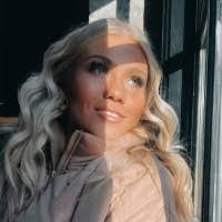 Callie Gillett's Instagram, Twitter & Facebook