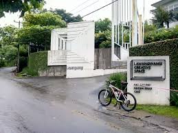 Letaknya di jalan dago giri. Lembang Novajourney