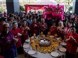 Pendapatan kasar seisi rumah di antara rm750 sehingga rm3,000 sebulan. Pm Meriahkan Rumah Terbuka Gerakan