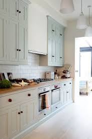 Kitchen Flooring Ideas It S A Smart Idea To Pick Your Flooring At The Same Time As Your Cabinets And Also P Meuble Cuisine Idee Deco Cuisine Cuisine Moderne