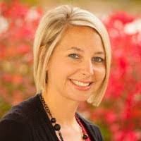 Donna Crader's Instagram, Twitter & Facebook