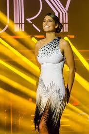 #dalsfamily des pas de danses dignes d'une finaliste de danse avec les stars et ils ont provoqué une réaction. Laury Thilleman Wikipedia