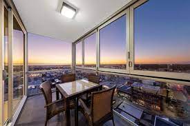 Suitable for up to 5 people when utilising the. Holiday Apartments Adelaide 1 2 Bedroom Apartments At Istay Precinct