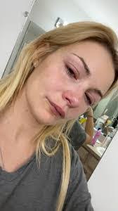 Kerri Rundle's Instagram, Twitter & Facebook