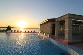 There's no 4* hotel there. Puflene Resort Murighiol Romania