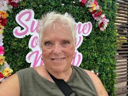 I want your opinion about this lady cut! 😍❤️