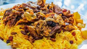 ==== indonesian nasi kebuli merupakan menu khas timur tengah dengan ciri bumbu yang gurih karena dimasak menggunakan daging kambing, kaldu kambing, dan susu kambing. 5 Olahan Nasi Khas Timur Tengah Yang Wajib Dicoba Saat Buka Puasa