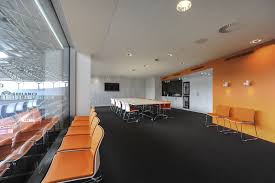 De sart tekende een contract voor drie seizoenen in de ghelamco arena. Vdk Spaarbank Skybox Ghelamco Arena Kaa Gent Buroproject Dark Prolicht Skyline S Dice Crystal White Concept Loge W Kantoormeubelen Spaarbank Logs