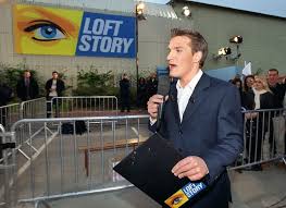 Yann moix a jugé indécent que benjamin castaldi détaille (entre autres révélations) ses problèmes d'argent dans son autobiographie pour l'instant tout va bien et lui a demandé quel était le montant du smic. Benjamin Castaldi Ruine Combien Avait Il Avant De Tout Perdre
