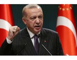 Εμπρηστικές δηλώσεις από τον τούρκο υπουργό άμυνας, ο οποίος εξαπέλυσε επίθεση σε βάρος της ελλάδας, επιρρίπτοντας της ευθύνες για επιθετική ρητορική. Erntogan H Toyrkia 8a Ape3arth8ei Plhrws Apo 3ena Stratiwtika Ylika