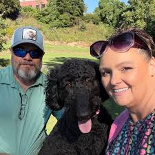 How to contact the owner or manager of the mini storage wine storage near  Santa Fe Place Mall in case of emergency?