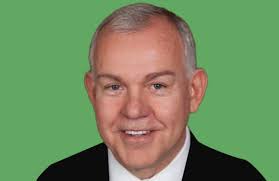 UBS's Big-Apple Leader John Decker Bites into Nationwide Role