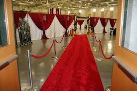 Since the early 1900s, hollywood has been home to the united states film industry and has represented the ideal of a glamorous lifestyle. Diy Red Carpet Theme Party Decorations Novocom Top