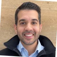 Ross Zuckerman's Instagram, Twitter & Facebook