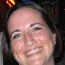 Heidi Burke's Instagram, Twitter & Facebook