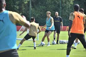 Animelily nude evening topless snap