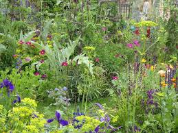 8 Beautiful Uk Gardens That Are Wildlife Havens Bee Friendly Garden Beautiful Gardens Wildlife