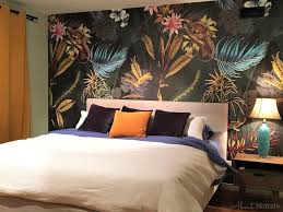 Browse tropical bedroom decorating ideas and layouts. Black Tropical Wallpaper Leaf Flower Lizard Design About Murals