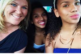 Fundraiser by Sarah Alvarez : IRMA: MAAYKE TESS & LYNN REBUILD