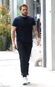 Jonah Hill Continues To Show Off Slimmed Down Shape Jonah Hill Slim How To Slim Down