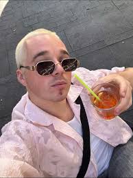 That’s my man!!! #madrid #gay #thegirls