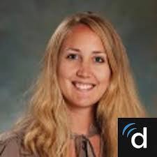 Kari Moreno's Instagram, Twitter & Facebook