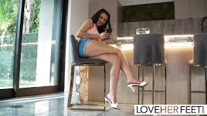 Toes to Cheer: Footjob Big Tits Porn feat. Roxie Sinner by Love Her Feet |  xHamster