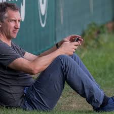 Ist das eine gute zeit, um mit ihnen ein interview zu führen? Werder Bremen Frank Baumann Seit Einem Jahr Sportchef An Der Weser News