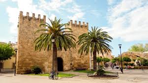 Utazas Nyaralas Szallas Repulojegy Www Neckermann Hu Latnivalok Mallorca