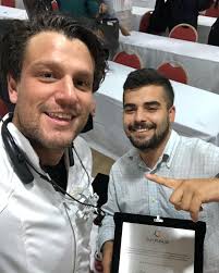 Gratidão me define nesse momento. E aguardem que vem muitas novidades daqui  em diante. É apenas o começo de um grande sonho!!! 🍀✨🙏🏻muito obrigado  @rafapuglisi e @dehcalabro pela oportunidade e grandes ensinamentos