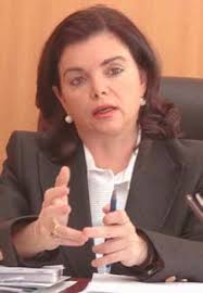 Lo más importante que aprendí a los 40 años fue a decir "no" cuando es que  no" VIERNES 17-05-2013