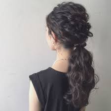 黒髪 地味なんかじゃない 大人女子のための黒髪アレンジ５選 黒髪 ヘアアレンジ 黒髪アレンジ 結婚式 ヘアスタイル お呼ばれ