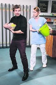 Autoritu si jakub urbánek jako warren, jiří untermüller v roli otise a tomáš měcháček alias steiner v v seriálu modrý kód hrajete chirurga adama brejchu. To Divaky Nepotesi Modry Kod Opousti Oblibeny Herec Ahaonline Cz