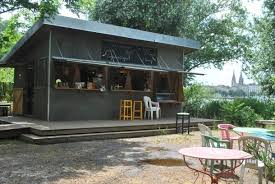La Guinguette D Alriq Rouvre Ses Portes A Bordeaux C Est Le Bon Plan De L Ete Sud Ouest Gourmand Le Guinguette Deco Ferme Projets De Menuiserie Faciles