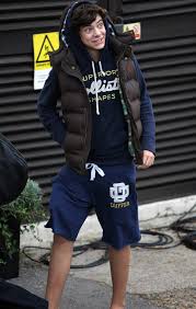 When louis tomlinson was asked by the uk's mirror if harry was involved with emily, 22, he simply replied, no, no. Emily Atack Steps Out With Harry Styles Lookalike